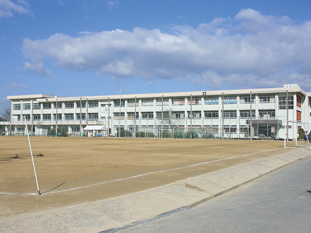 登美ヶ丘北中学校